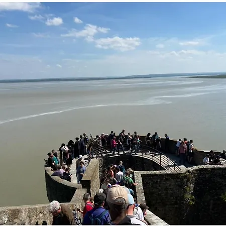 Location Saisonniere Meublee Pour 6 Personnes Proche Du Mont Saint Michel Ferienhaus *